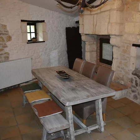 Resort Raisin Et Toile - French American Retreat La Rochebeaucourt-et-Argentine