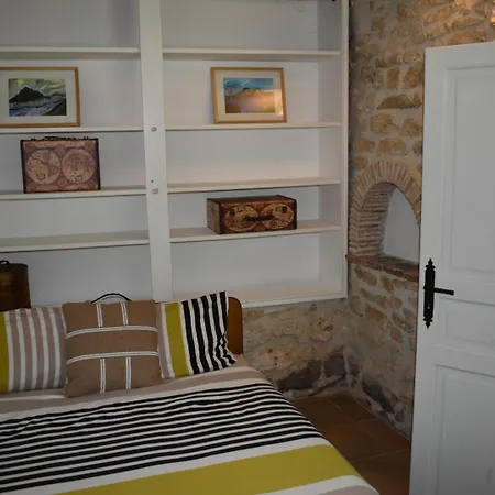 Raisin Et Toile - French American Retreat La Rochebeaucourt-et-Argentine